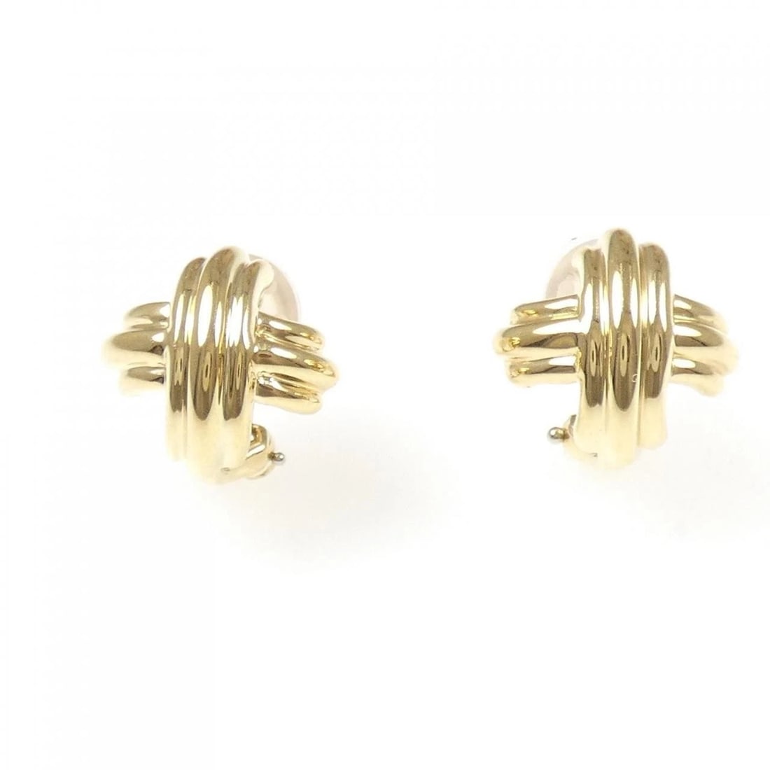 TIFFANY & CO. SIGNATURE EARRINGS: TIFFANY & Co. Signature Earrings Brand: TIFFANY&Co. Type/Style: TIFFANY&Co. Pierce/Earring Material: 750 yellow gold, Color: YG,WG Size: Actual Size Approximate dimensions: 13.6mm x 13.7mm Accesso