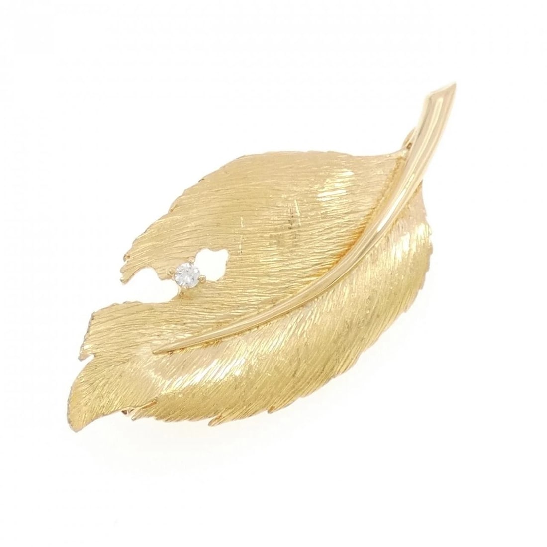 TASAKI DIAMOND BROOCH: TASAKI Diamond Brooch Brand: TASAKI Type/Style: Tasaki Pendant/Brooch Material: K18 yellow gold, Main Stone Natural Color: Yellow Gold Size: Actual Size Approximate dimensions (height x width):