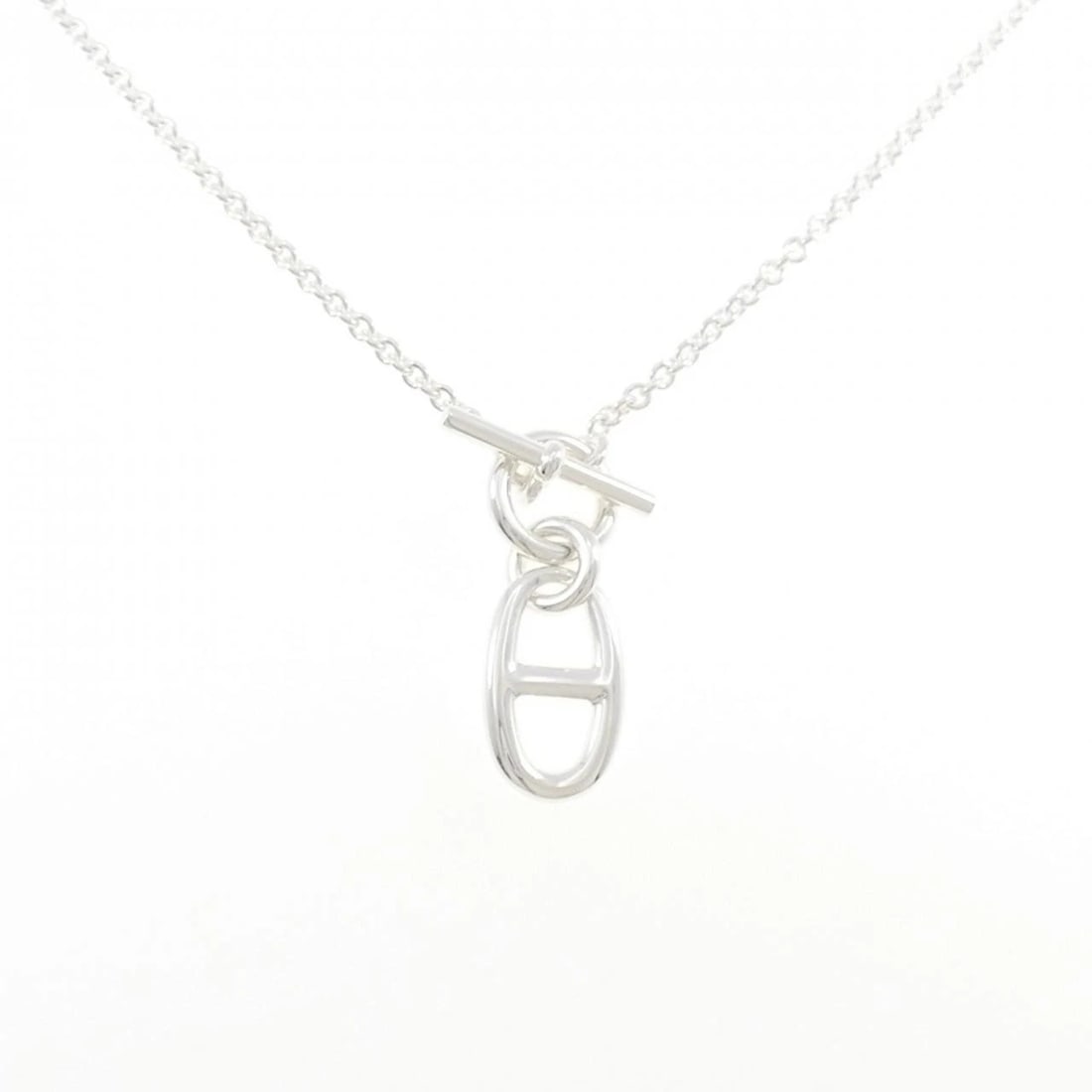 HERMES CHAINE D'ANCRE NECKLACE: Hermes Chaine d'Ancre Necklace Brand: HERMES Type/Style: Hermes Necklace Material: 925Silver, Color: Silver Size: length41cmActual Size Pendant length approx. x width approx.: 29.6mmx11.0mm Chain