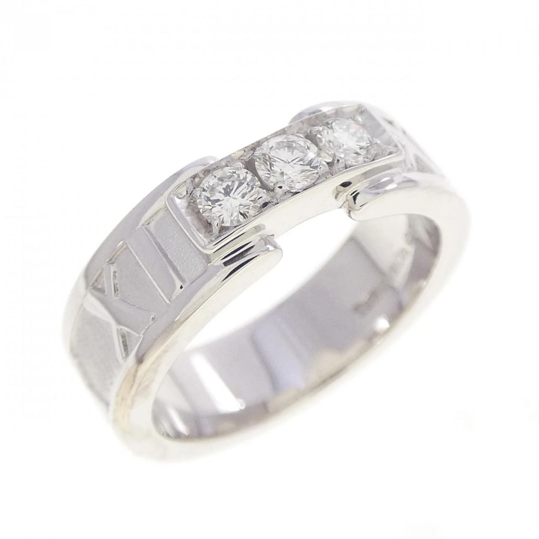 TIFFANY&CO. RING: TIFFANY&Co. Ring Brand: TIFFANY&Co. Type/Style: TIFFANY & Co. Ring Material: 750 white gold, Main Stone Natural Color: White Gold Size: US4 Accessories: None Accessories Notice: When purchasing