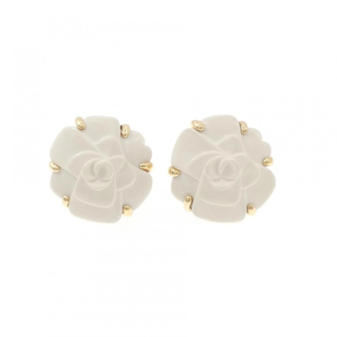 CHANEL CAMELLIA LARGE PIERCE: Chanel Camellia Large Pierce Brand: CHANEL Type/Style: Chanel Pierce/Earring Material: 750 yellow gold, Main Stone Chalcedony Color: Yellow Gold Size: Actual Size Approximate dimensions: 25.8mm