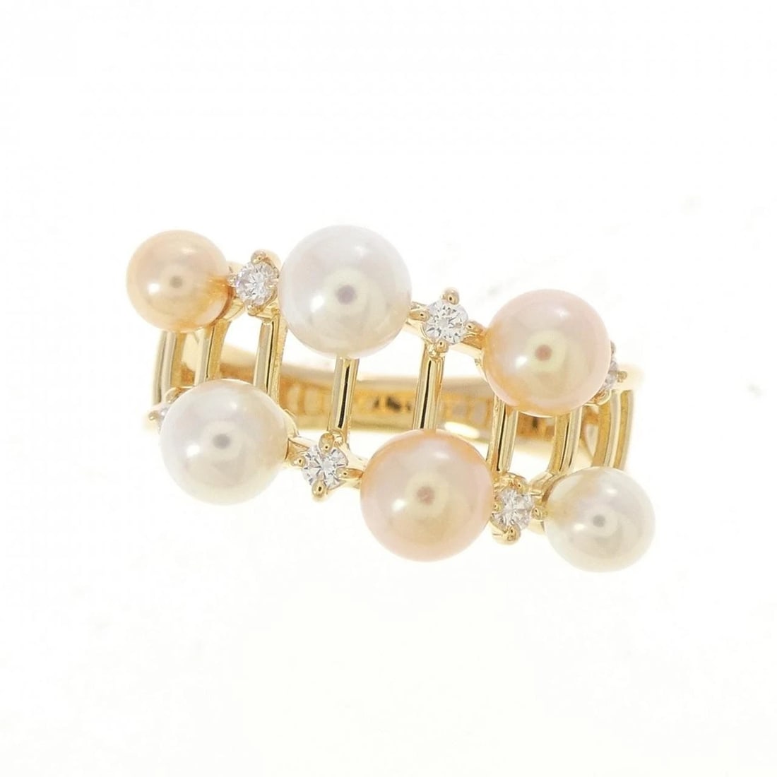 TASAKI AKOYA PEARL RING: Tasaki Akoya Pearl Ring Brand: TASAKI Type/Style: Tasaki Ring Material: K18 yellow gold, Main Stone Akoya Pearl Color: Yellow Gold Size: US5 1/2 Accessories: None Accessories Notice: When purchasing