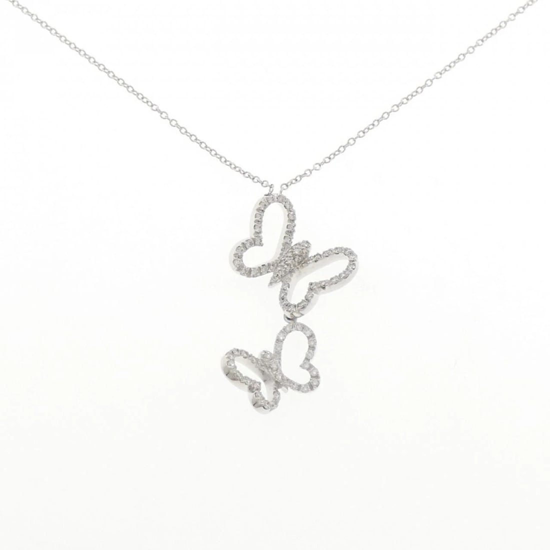 PONTE VECCHIO BUTTERFLY DIAMOND NECKLACE: Ponte Vecchio Butterfly Diamond Necklace Brand: Ponte Vecchio Type/Style: Ponte Vecchio Necklace Material: K18 white gold, Main Stone Natural Color: White Gold Size: length37?40cmActual Size Pendant
