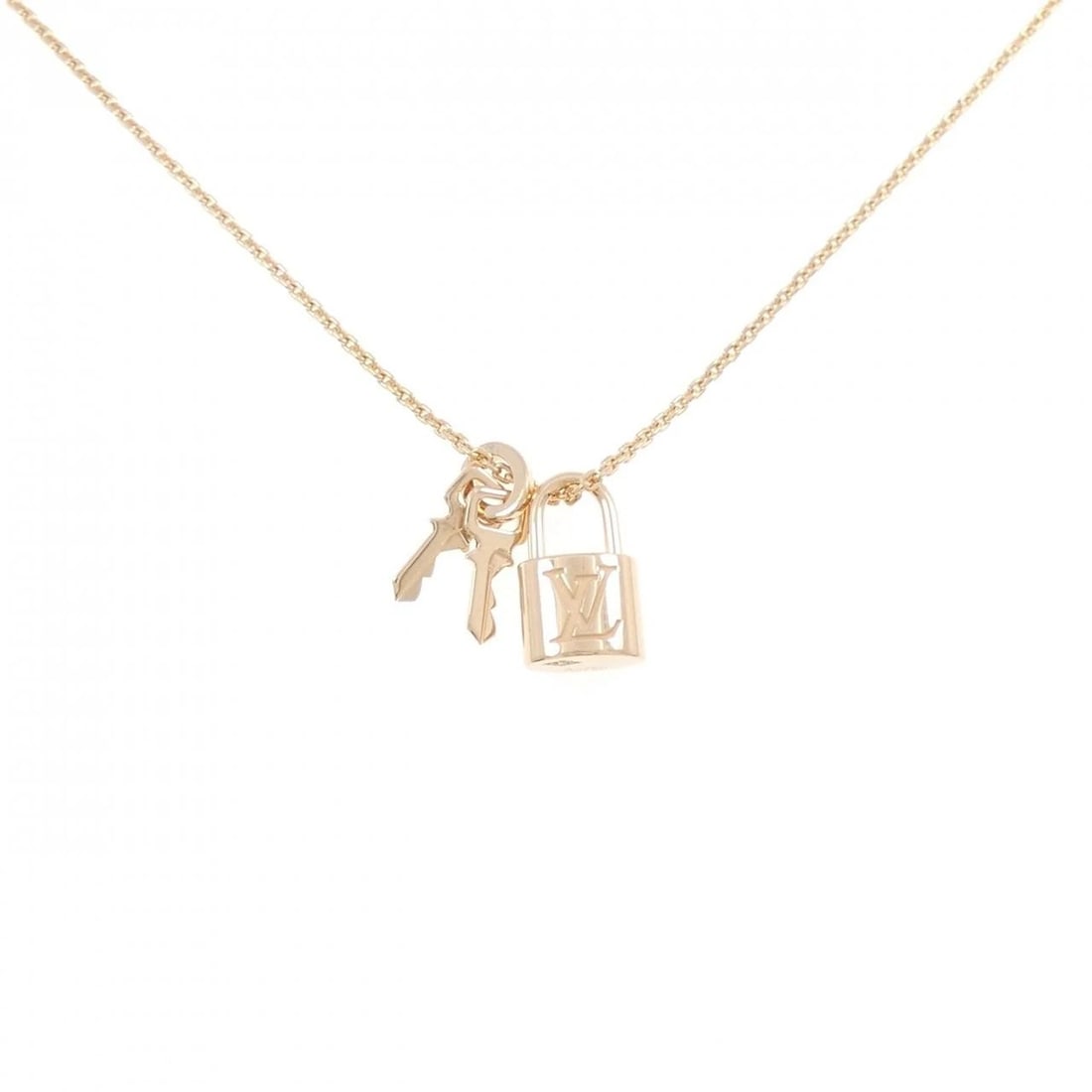 LOUIS VUITTON PANDANTIF LOCKIT NECKLACE: Louis Vuitton Pandantif Lockit Necklace Brand: LOUIS VUITTON Type/Style: Louis Vuitton Necklace Material: 750 Pink Gold, Color: Pink Gold Size: length50cmActual Size Pendant length x width: 12.9mm x