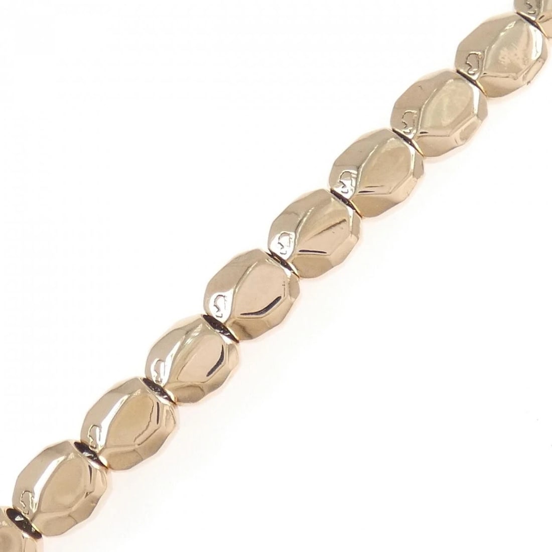 POMELLATO PEPITA BRACELET: Pomellato Pepita Bracelet Brand: Pomellato Type/Style: Pomellato Bracelet Material: 925, Color: Silver Size: length18cmActual Size Max width approx: 7.5mm Accessories: None Accessories Notice: When