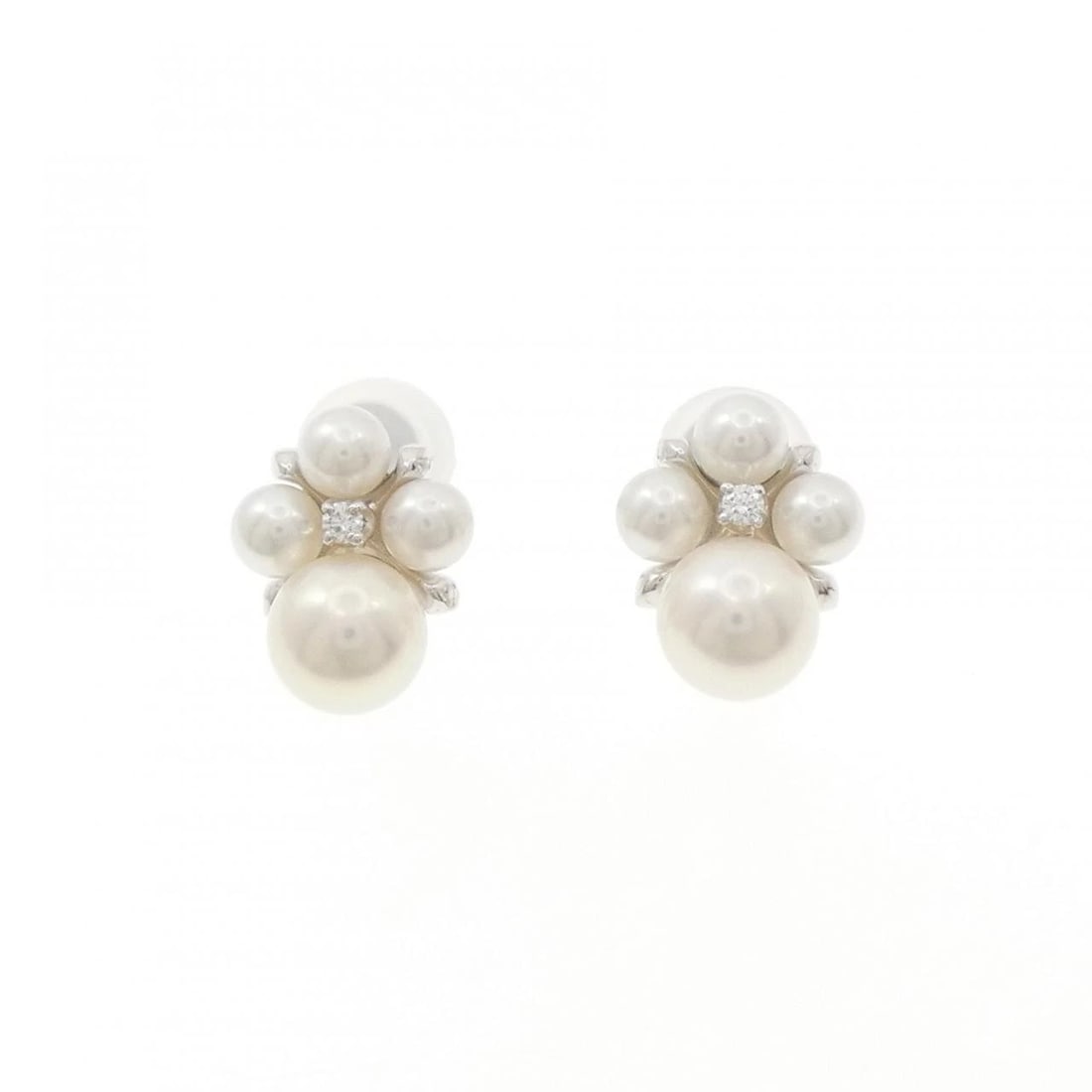MIKIMOTO AKOYA PEARL EARRING: Mikimoto Akoya Pearl Earring Brand: MIKIMOTO Type/Style: MIKIMOTO Pierce/Earring Material: K18 white gold, Main Stone Natural Color: white gold Size: Approximate dimensions (height x width): 13.6mm x