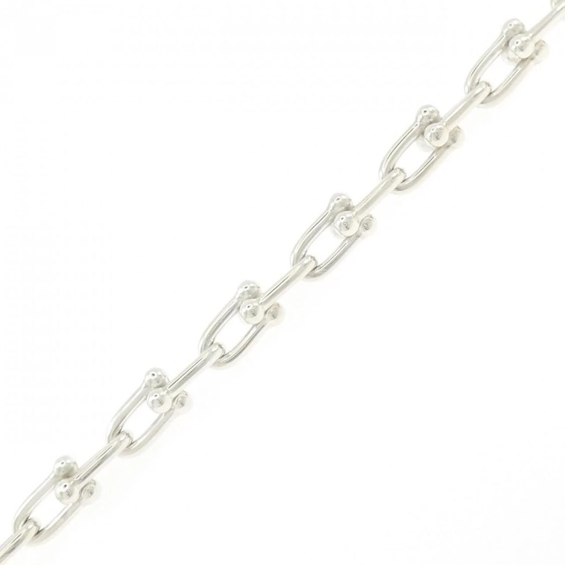TIFFANY & CO. HARDWARE SMALL LINK BRACELET: TIFFANY & Co. Hardware Small Link Bracelet Brand: TIFFANY&Co. Type/Style: TIFFANY & Co. Bracelet Material: 925Silver, Color: Silver Size: 18.5cm Max width approx.: 6.3mm Accessories: None Accessories