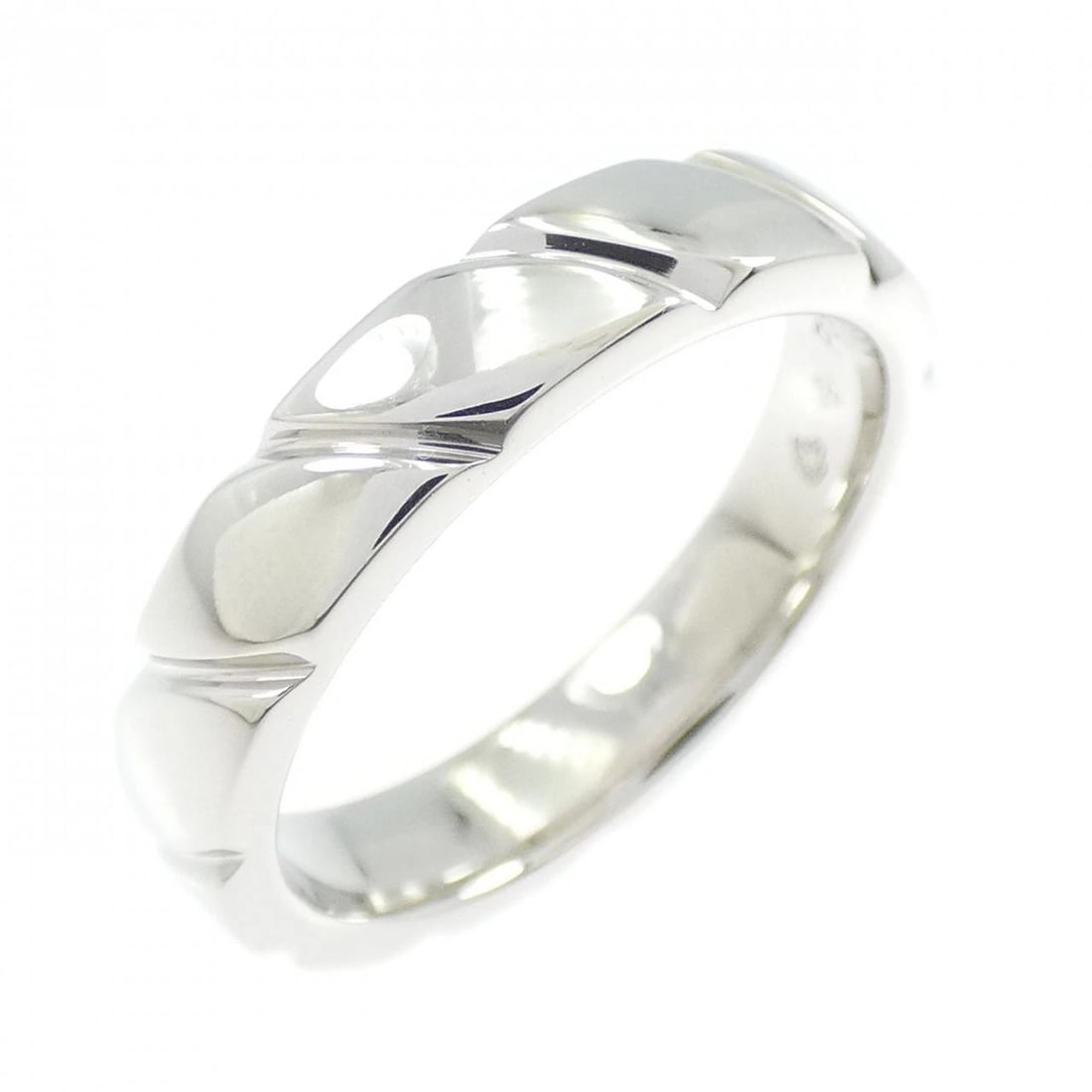 CHAUMET TORSADE GRAND MODEL RING: Chaumet Torsade Grand Model Ring Brand: Chaumet Type/Style: Chaumet Ring Material: Platinum950, Color: Platinum Size: US6(52) Accessories: None Accessories Notice: When purchasing pre-owned goods,