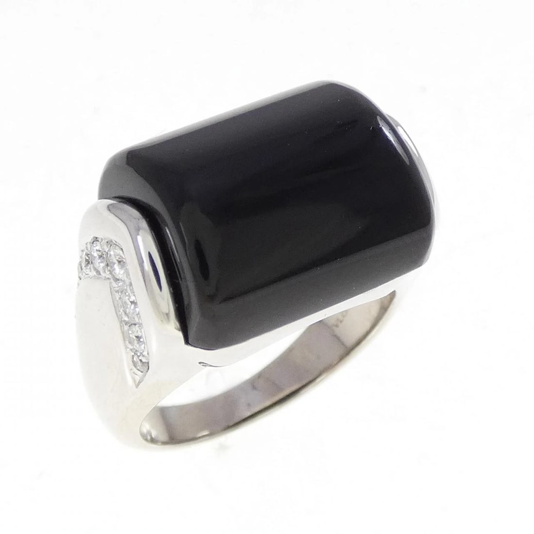 BVLGARI MUZA RING: Bvlgari Muza Ring Brand: BVLGARI Type/Style: Bulgari Ring Material: 750 white gold, Main Stone Secondary StoneNatural Color: white gold Size: US5.5 Accessories: None Accessories Notice: When