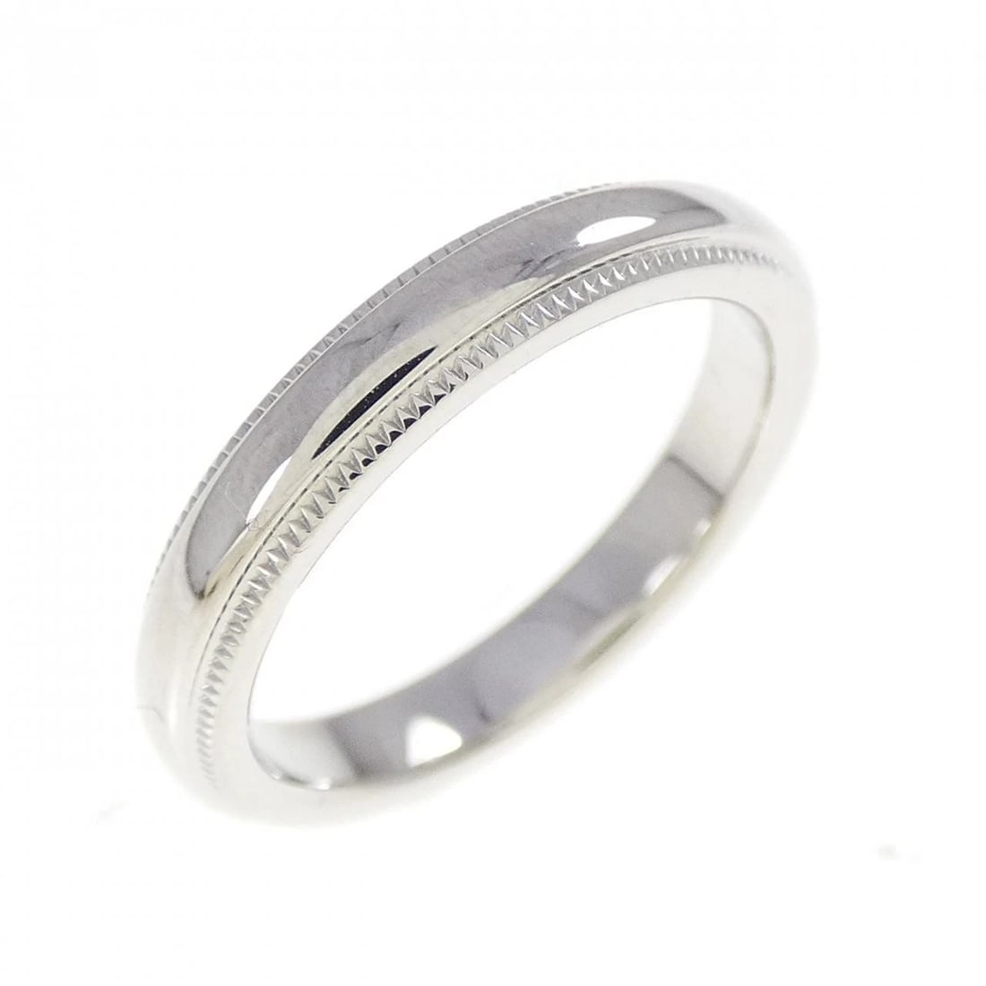 TIFFANY & CO. MILGRAIN RING: TIFFANY & Co. Milgrain Ring Brand: TIFFANY&Co. Type/Style: TIFFANY & Co. Ring Material: Platinum950, Color: Platinum Size: US4 Accessories: None Accessories Notice: When purchasing pre-owned goods,