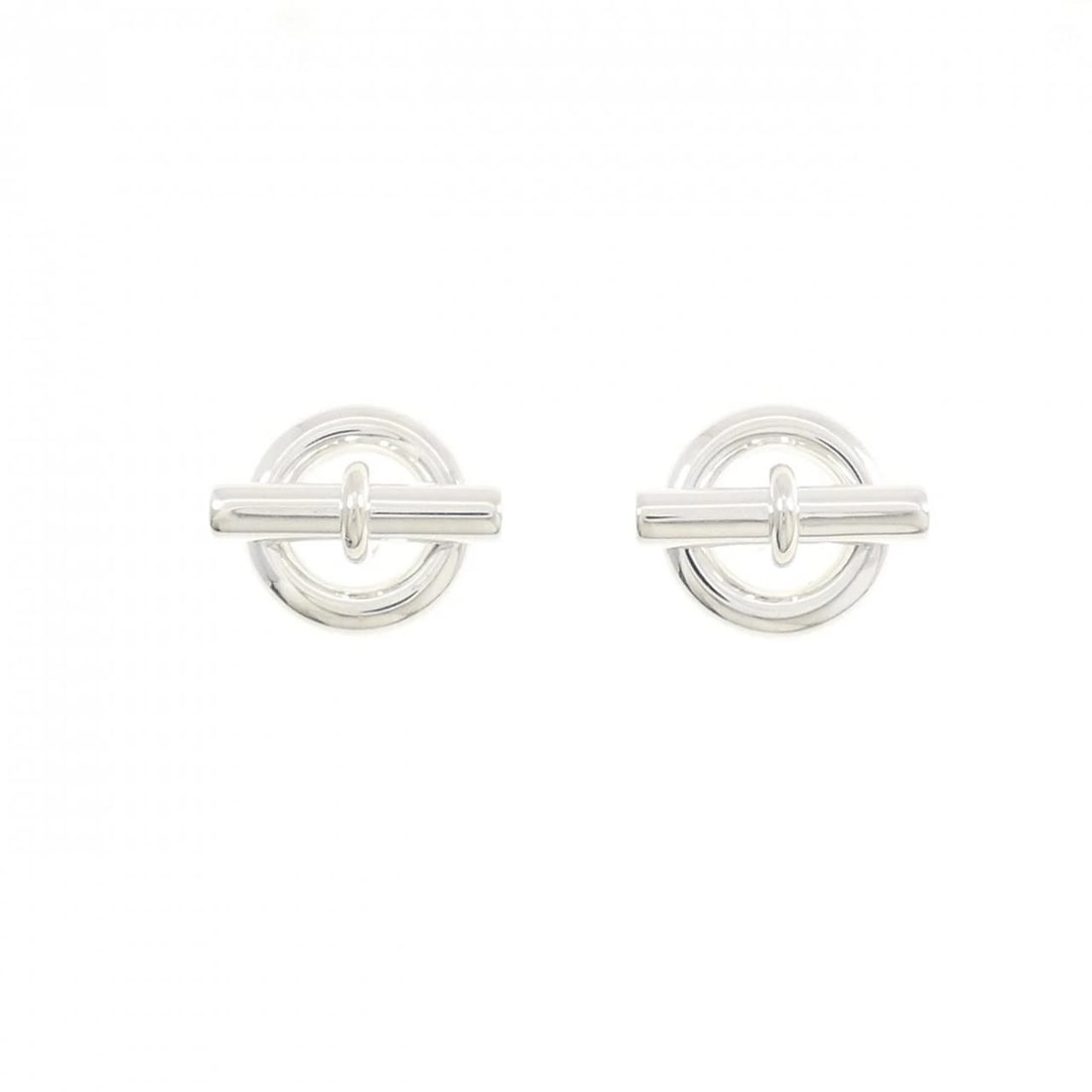 HERMES MINI CHAINE D'ANCRE PIERCE: Hermes Mini Chaine d'Ancre Pierce Brand: HERMES Type/Style: Hermes Pierce/Earring Material: 925Silver, Color: Silver Size: Approximate dimensions (height x width): 12.0cm x 14.5cm Accessories: Non