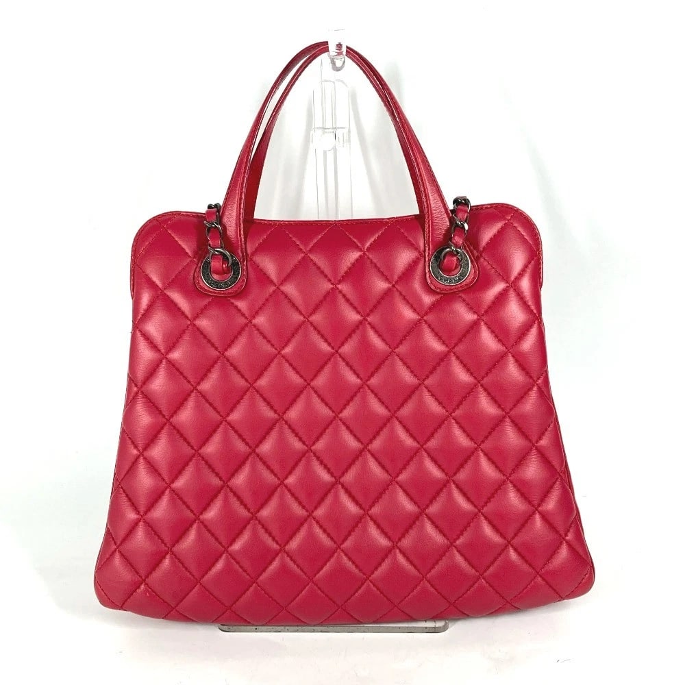 CHANEL HAND BAG SHOULDER BAG: CHANEL Hand Bag Shoulder Bag Brand: CHANEL Type/Style: Tote Bag Material: Lambskin Lather Color: Pink Size: W10.0xH10.0xD1.2inch / W25.5cmxH25.5cmxD3cm Accessories: None Accessories Notice: When