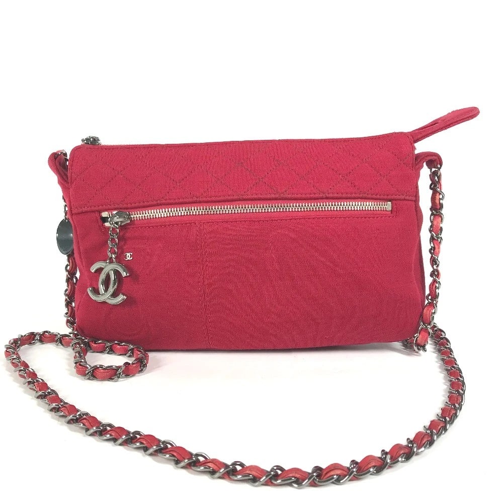 CHANEL POCHETTE CC CC MARK MATELASSE QUILTED BAG: CHANEL Pochette CC CC Mark Matelasse Quilted Bag Brand: CHANEL Type/Style: Shoulder Bag Material: Cotton Color: Red/ SilverHardware Size: W10.0xH6.3xD2.2inch / W25.5cmxH16cmxD5.5cm Accessories: No