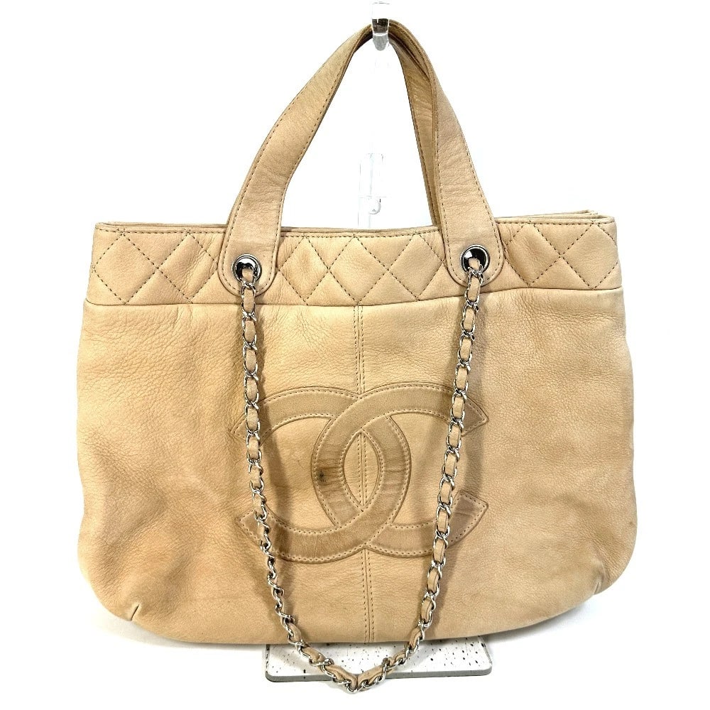 CHANEL CC MARK CHAIN 2WAY BAG SHOULDER BAG: CHANEL CC Mark Chain 2WAY bag Shoulder Bag Brand: CHANEL Type/Style: Shoulder Bag Material: suede Color: Beige / SilverHardware Size: W15.0xH9.8xD5.1inch / W38cmxH25cmxD13cm Handle: 11.8inch / 30cm
