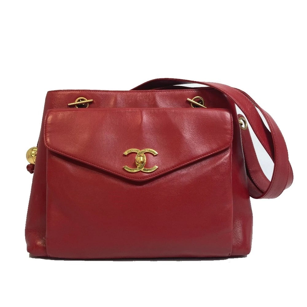 CHANEL CC TURN LOCK OUTSIDE FLAP SHOULDER TOTE CHAIN SHOULDER BAG: CHANEL CC Turn Lock outside flap Shoulder Tote Chain Shoulder Bag Brand: CHANEL Type/Style: Shoulder Bag Material: Lambskin Leather Color: Red / GoldHardware Size: W11.8xH9.8xD3.9inch /