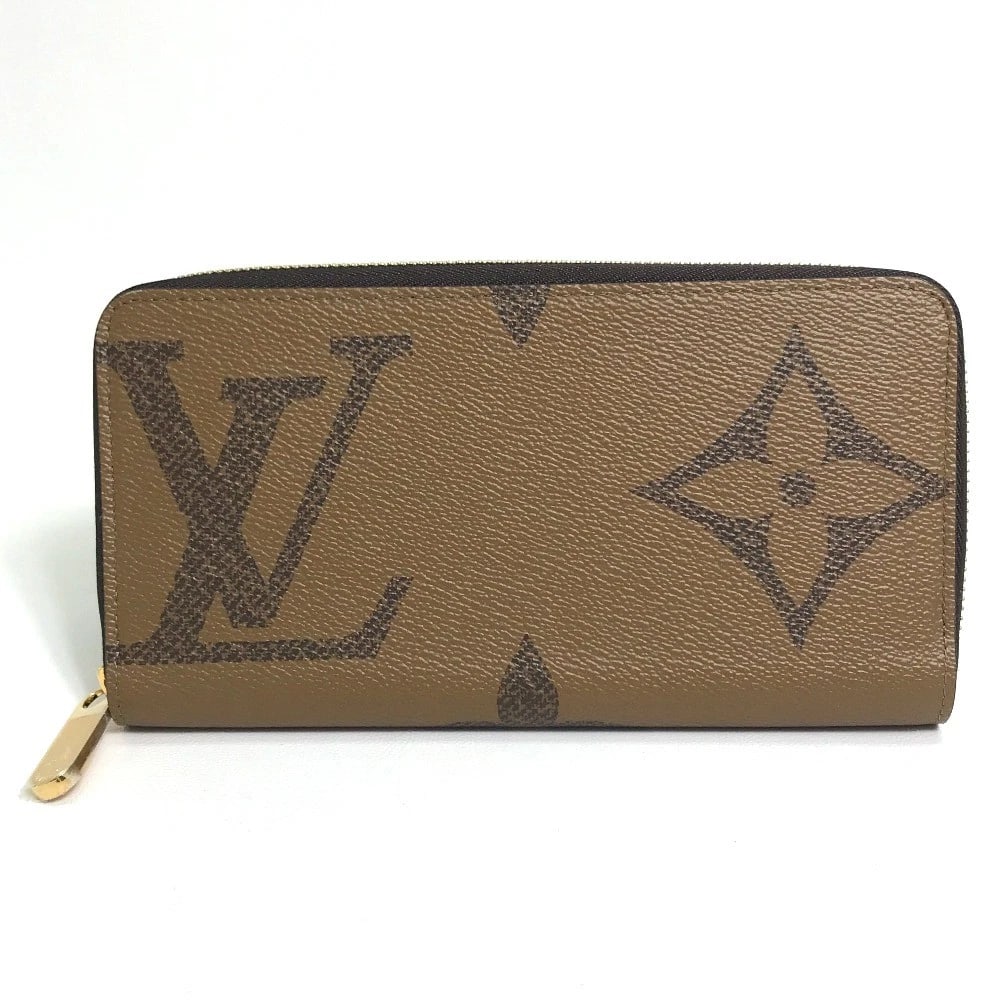 UNLOUIS VUITTON MONOGRAM GIANT ZIPPY WALLET: UnLOUIS VUITTON Monogram Giant Zippy Wallet Brand: LOUIS VUITTON Type/Style: Long Wallet Material: Monogram Giant Canvas Color: Brown x Gold Hardware Size: W7.7xH4.1xD1.0inch / W19.5cmxH10.5cmxD2.5cm
