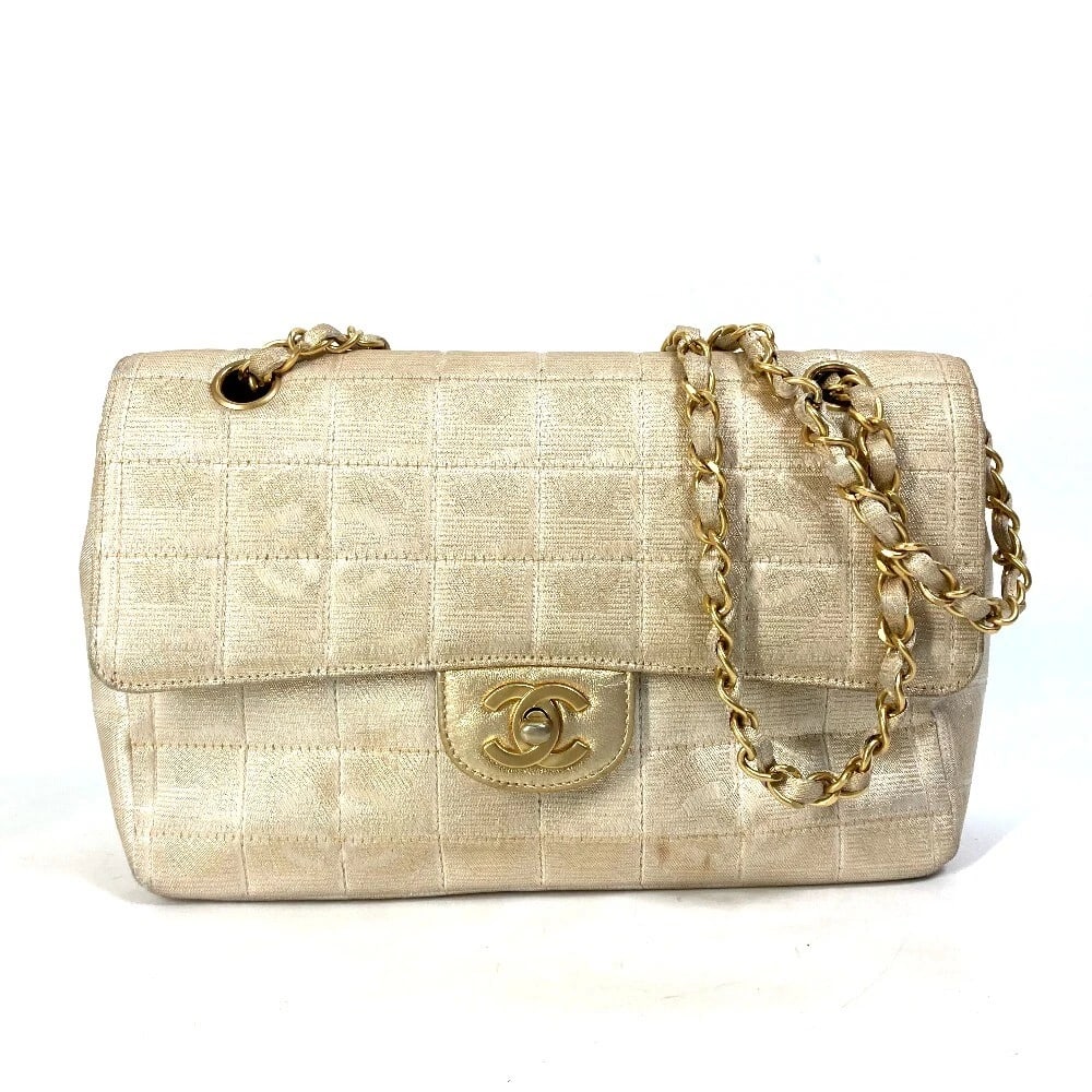 CHANEL CC MARK CC CHOCOLATE BAR DOUBLE CHAIN CROSSBODY SHOULDER BAG: CHANEL CC Mark CC Chocolate bar Double Chain Crossbody Shoulder Bag Brand: CHANEL Type/Style: Shoulder Bag Material: Canvas Color: Beige Size: W9.6xH6.1xD2.4inch / W24.5cmxH15.5cmxD6cm Shoulder