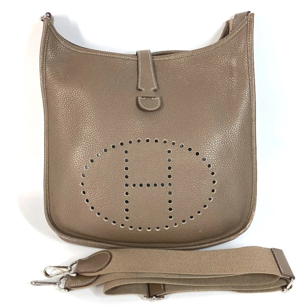 HERMES EVELYN GM 3 CROSSBODY SHOULDER BAG: HERMES Evelyn GM 3 Crossbody Shoulder Bag Brand: Type/Style: Shoulder Bag Material: Taurillon Clece Color: gray Size: W12.2xH11.2xD3.3inch / W31cmxH28.5cmxD8.5cm Accessories: None Accessories Notice: