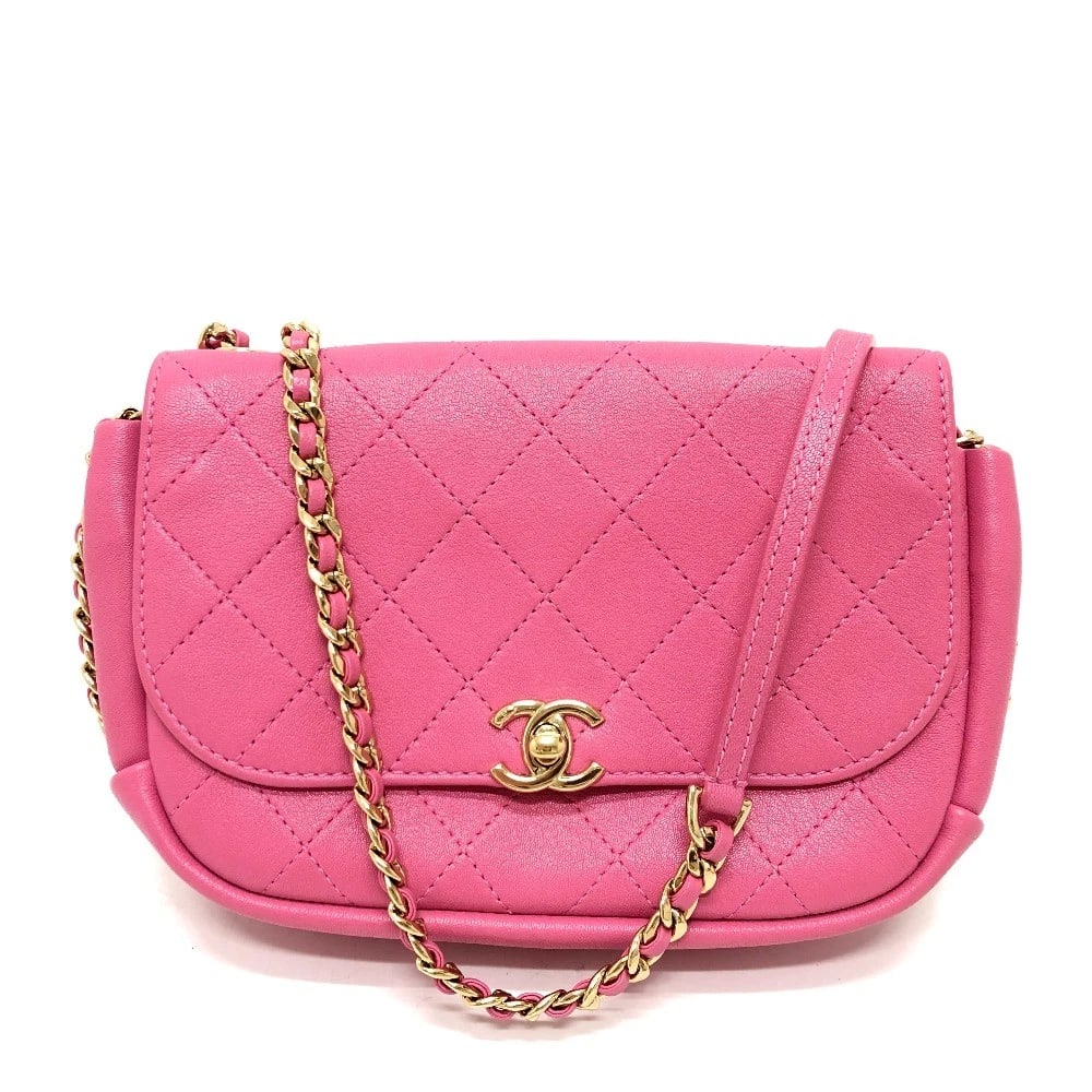 CHANEL CC CC MARK EDGE CHAIN CROSSBODY BAG: CHANEL CC CC Mark Edge Chain Crossbody bag Brand: CHANEL Type/Style: Shoulder Bag Material: calfskin Color: Pink x Gold Hardware Size: W8.3xH5.9xD2.0inch / W21cmxH15cmxD5cm Accessories: None