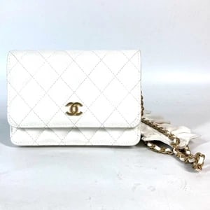 CHANEL CROSSBODY BAG FRILL CHAIN WALLET SHOULDER BAG: CHANEL Crossbody bag Frill Chain Wallet Shoulder Bag Brand: CHANEL Type/Style: Long Wallet Material: Leather Color: White / GoldHardware Size: W5.9xH4.3inch / W15cmxH11cm Accessories: None