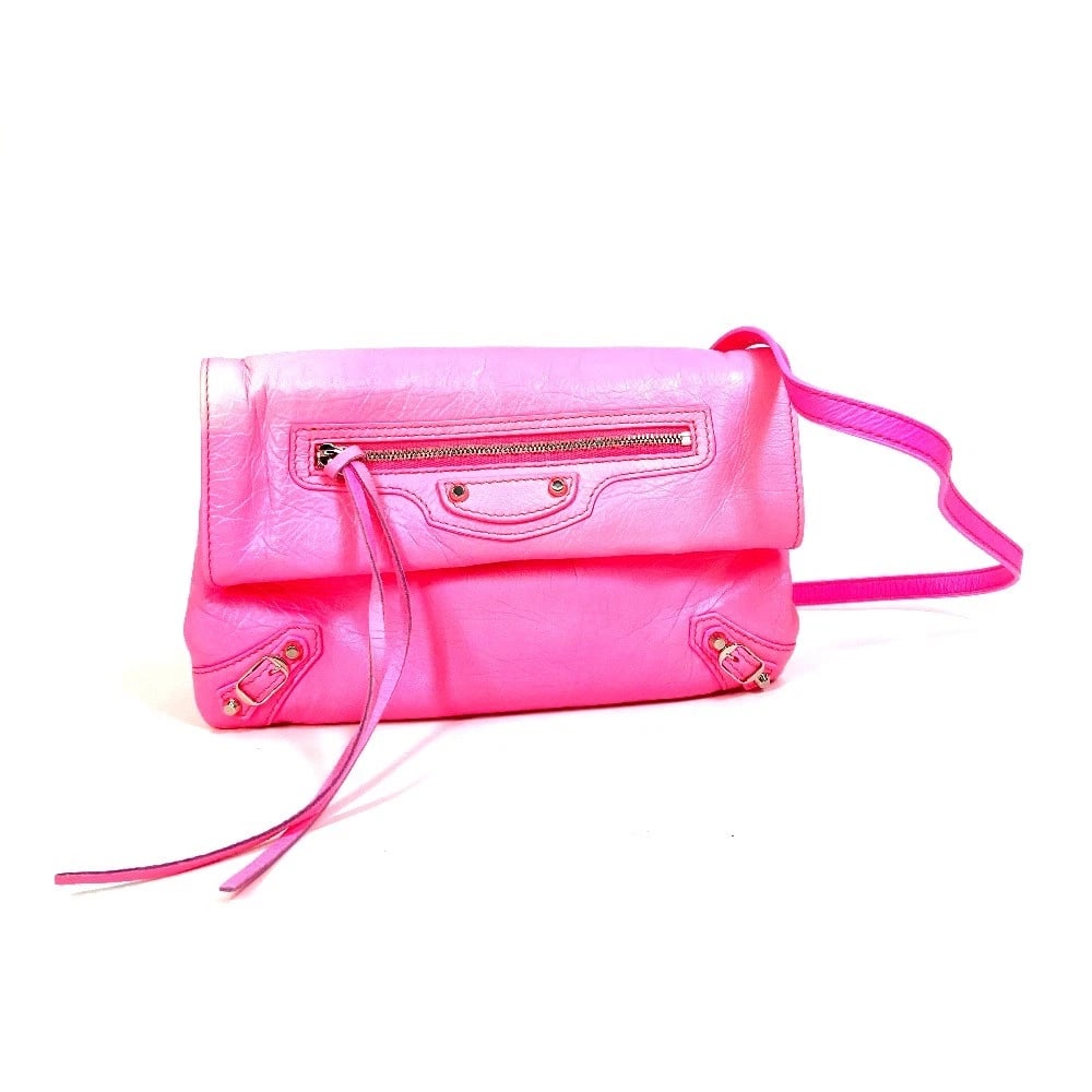 BALENCIAGA POCHETTE CLASSIC ENVELOPE 2WAY SHOULDER BAG: BALENCIAGA Pochette Classic envelope 2WAY Shoulder Bag Brand: BALENCIAGA Type/Style: Clutch bag Material: Leather Color: Pink Size: W8.3xH5.5inch / W21cmxH14cm Accessories: None Accessories Notice:
