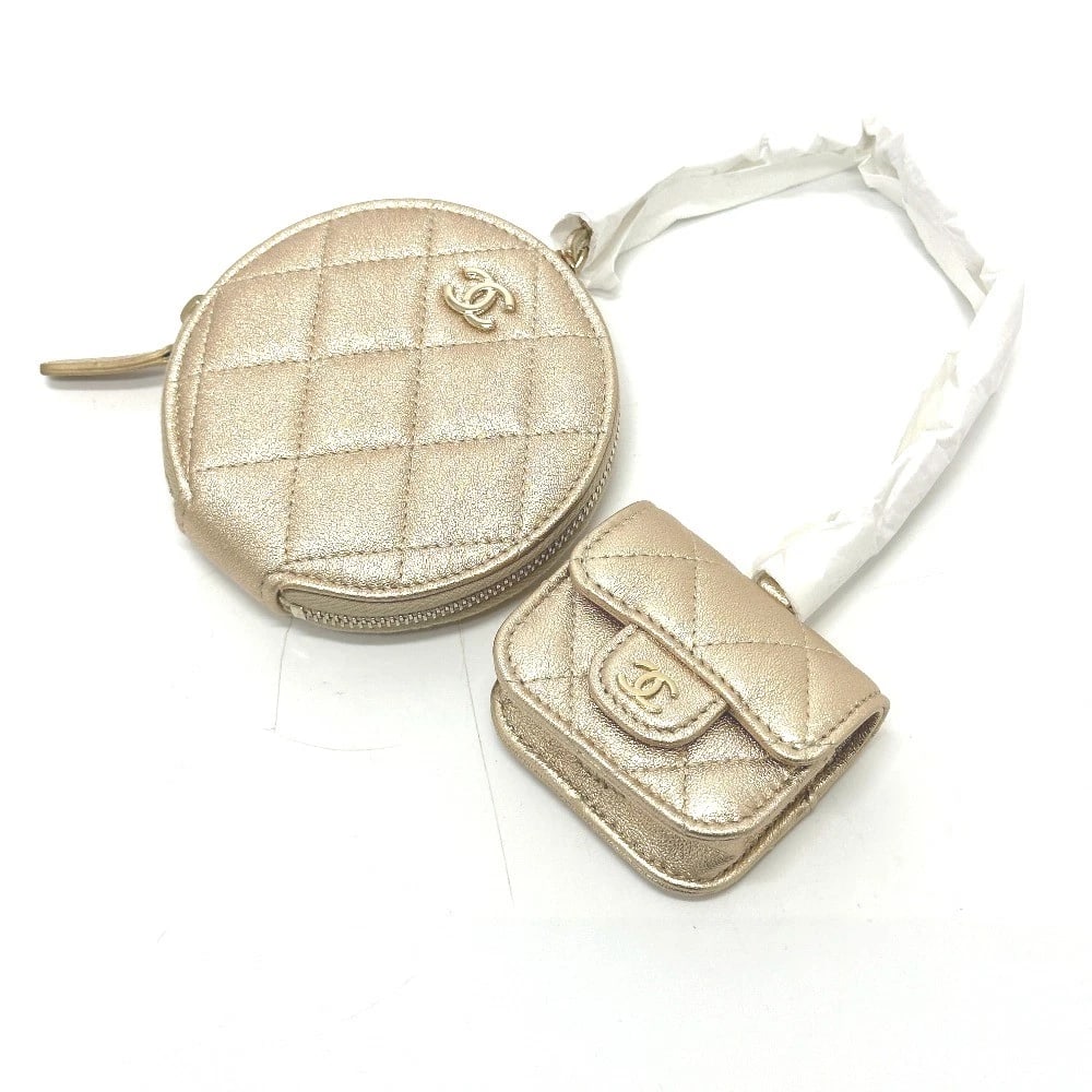 CHANEL MATELASSE CC MARK EAR GIFT COIN PURSE BAG: CHANEL Matelasse CC Mark Ear gift coin purse Bag Brand: CHANEL Type/Style: Bag Charm Material: lambskin leather Color: Gold x gold hardware Size: W3.9xH3.9xD0.6inch / W10cmxH10cmxD1.5cm Accessorie