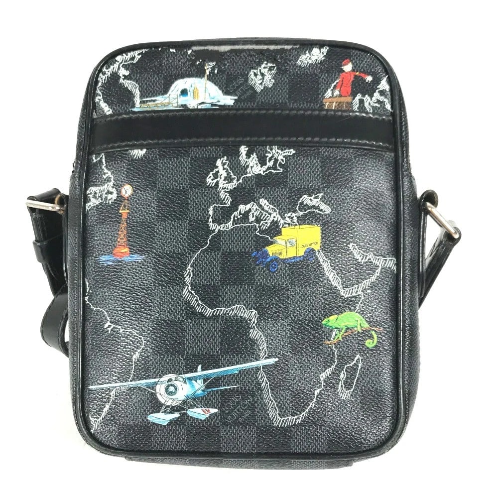 LOUIS VUITTON DAMIER GRAPHITE MAP DANUBE SHOULDER BAG: LOUIS VUITTON Damier Graphite Map Danube Shoulder Bag Brand: LOUIS VUITTON Type/Style: Shoulder Bag Material: DamierGraphiteCanvas Color: Black Size: W6.3xH7.1xD1.6inch / W16cmxH18cmxD4cm Accessor