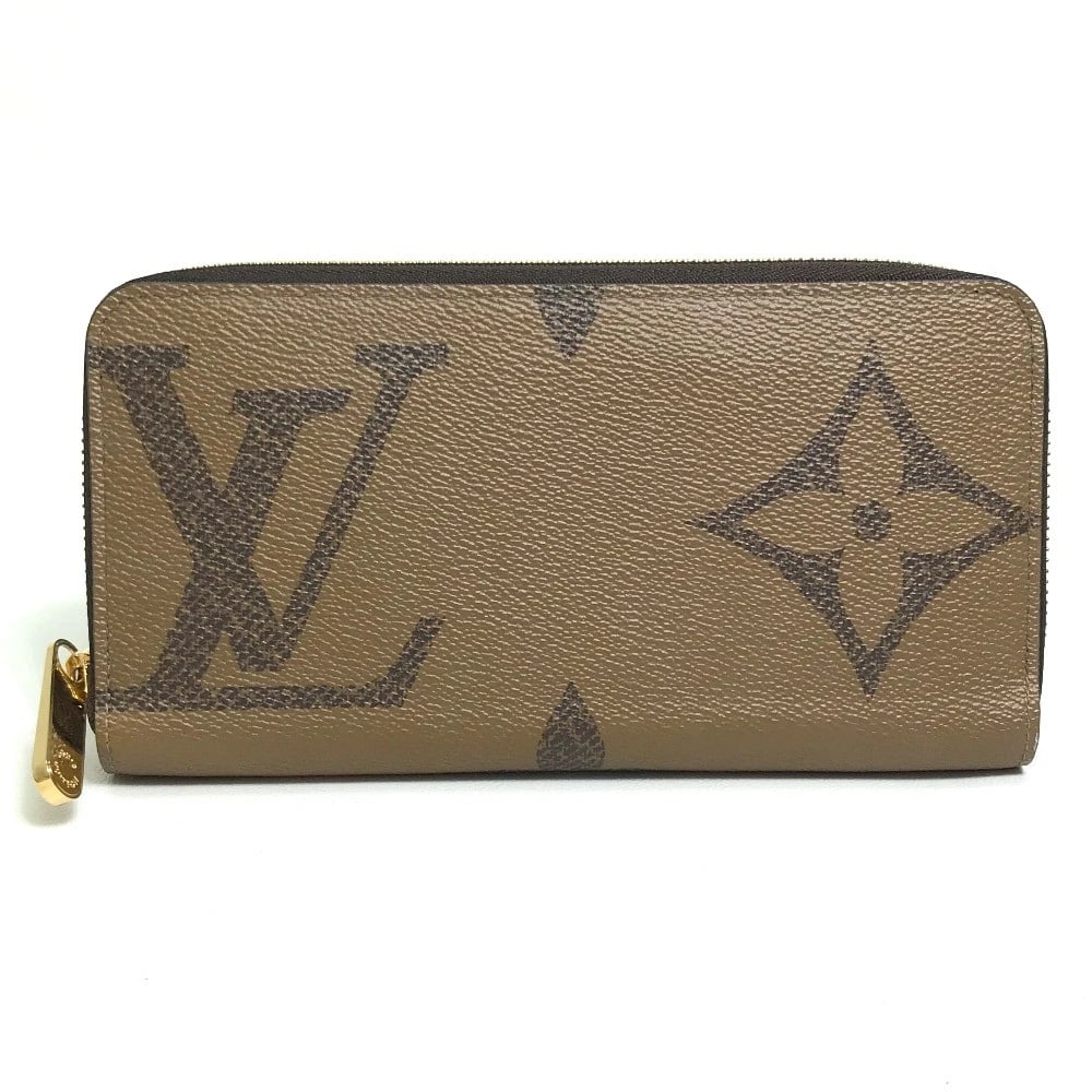 LOUIS VUITTON MONOGRAM GIANT REVERSE ZIPPY WALLET: LOUIS VUITTON Monogram Giant Reverse Zippy Wallet Brand: LOUIS VUITTON Type/Style: Long Wallet Material: Monogram Giant Canvas Color: BrownBasedxGoldHardware Size: W7.7xH4.1xD0.8inch /