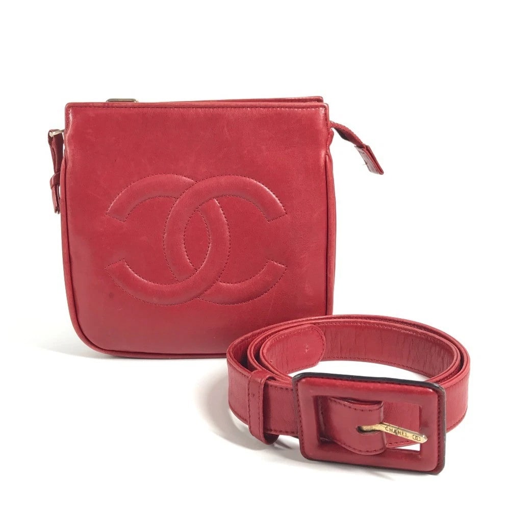 CHANEL BIG CC LOGO CC MARK BAG: CHANEL Big CC logo CC Mark Bag Brand: CHANEL Type/Style: Waist Pouch Material: Leather Color: Red/Gold Hardware Size: W5.9xH5.7xD0.8inch / W15cmxH14.5cmxD2cm Accessories: None Accessories