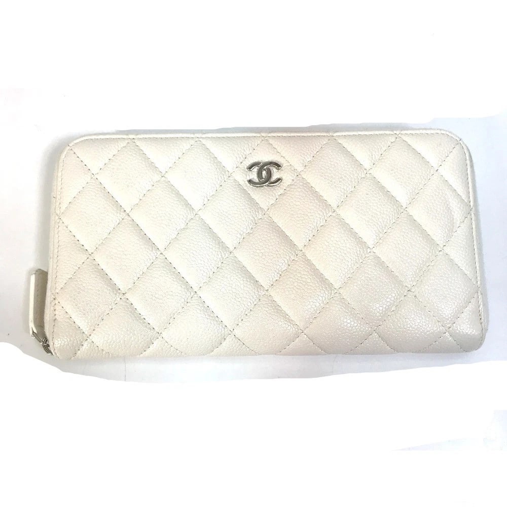 CHANEL MATELASSE CC CC MARK ZIP AROUND QUILTED WALLET: CHANEL Matelasse CC CC Mark Zip Around Quilted Wallet Brand: CHANEL Type/Style: Long Wallet Material: Caviar Leather Color: WhitexSilverHardware Size: W7.3xH3.9inch / W18.5cmxH10cm Accessories: None