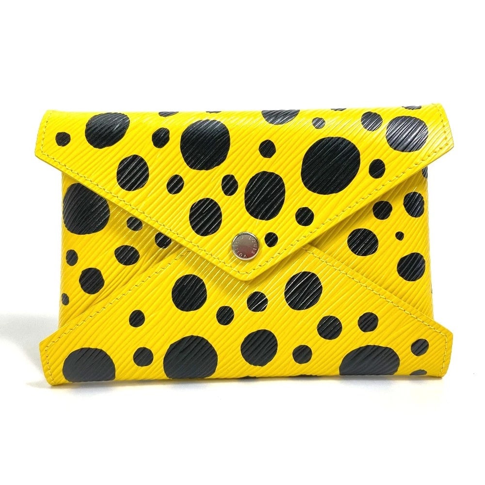 UNLOUIS VUITTON YAYOI KUSAMA POCHETTE-KIRIGAMI POUCH: UNLOUIS VUITTON Yayoi Kusama Pochette-Kirigami Pouch Brand: LOUIS VUITTON Type/Style: Pouch Material: Leather Color: Yellow x Black Size: W5.9xH4.1xD0.8inch / W15cmxH10.5cmxD2cm Accessories: None