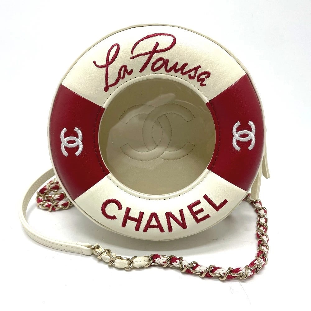 CHANEL CC MARK CC ROUND SMALL CHAIN CRUISE LINE BAG: CHANEL CC Mark CC round small Chain Cruise Line bag Brand: CHANEL Type/Style: Shoulder Bag Material: Lambskin Leather / Vinyl Color: White / RedxGold Hardware Size: W7.1xH7.1xD2.4inch / W18cmxH18cmxD6