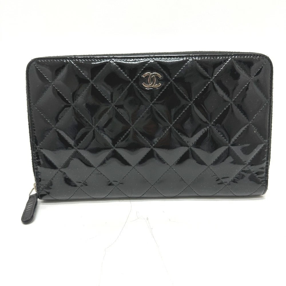CHANEL MATELASSE ROUND LONG WALLET PATENT: CHANEL Matelasse round Long Wallet Patent Brand: Type/Style: Long Wallet Material: Patent calf leather Color: Black Size: W7.9xH5.1xD0.8inch / W20cmxH13cmxD2cm Accessories: None Accessorie