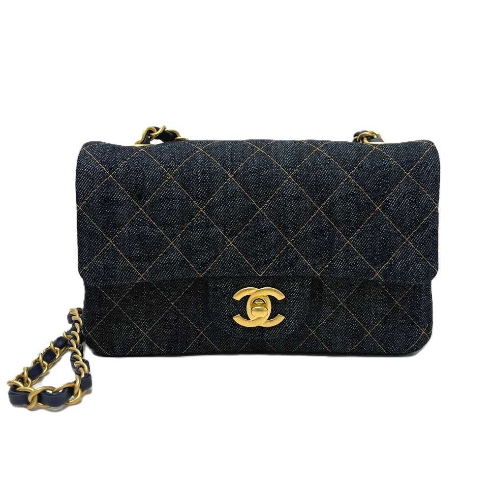 CHANEL MINI MATELASSE 20 SINGLE CHAIN CROSSBODY BAG: CHANEL Mini Matelasse 20 Single Chain Crossbody Bag Brand: CHANEL Type/Style: Shoulder Bag Material: Denim Color: Indigo blue / blue Size: W7.9xH4.7xD2.8inch / W20cmxH12cmxD7cm Accessories: None <