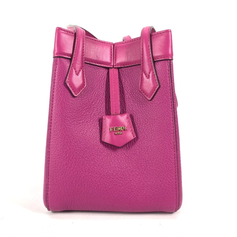 FENDI ORIGAMI MINI SMALL SHOULDER SHOULDER BAG: FENDI ORIGAMI MINI Small Shoulder Shoulder Bag Brand: FENDI Type/Style: Shoulder Bag Material: Leather Color: Purple Size: W5.5xH7.9xD5.5inch / W14cmxH20cmxD14cm Accessories: None Accessor