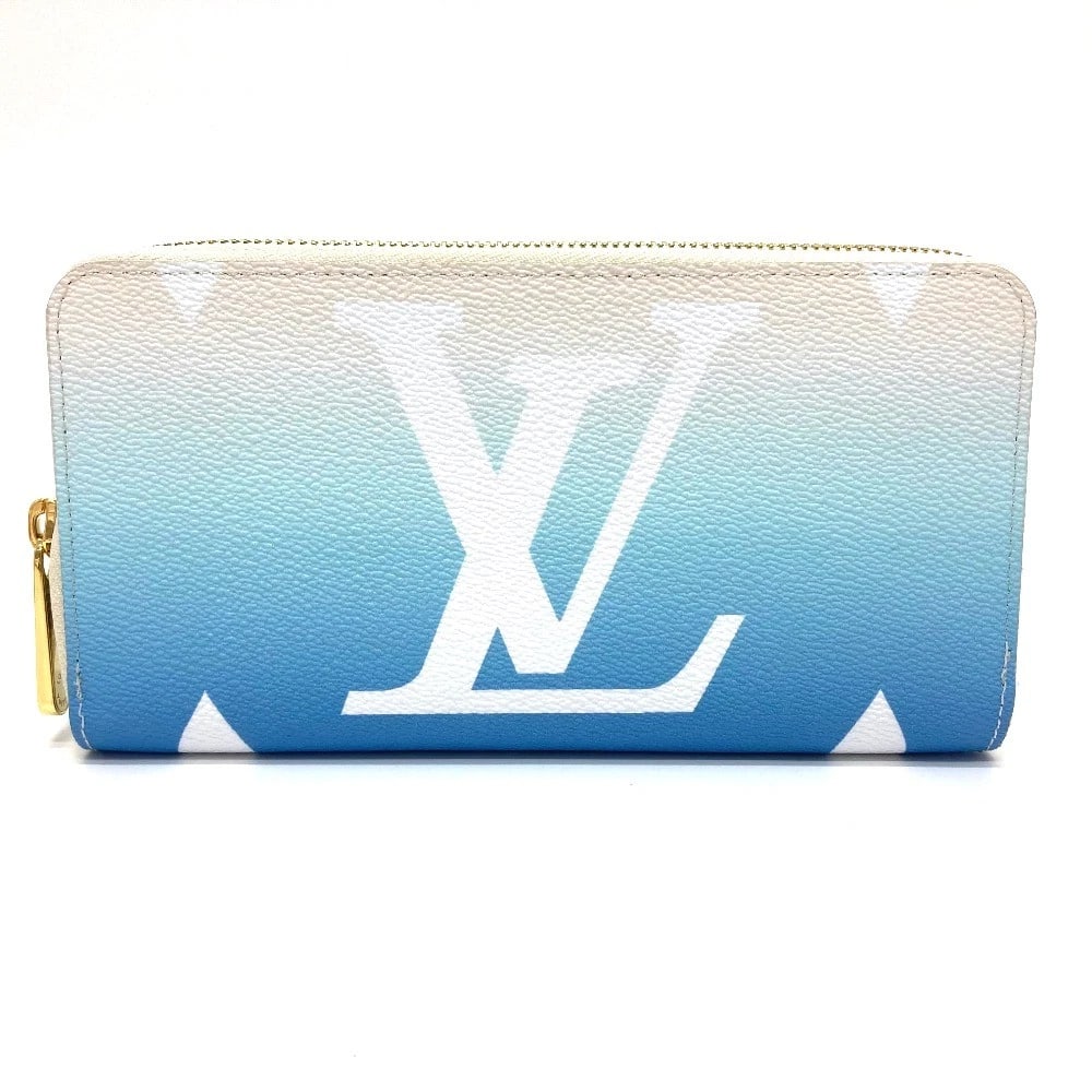 LOUIS VUITTON MONOGRAM GIANT BY THE-POOL ZIPPY (1 of 3)