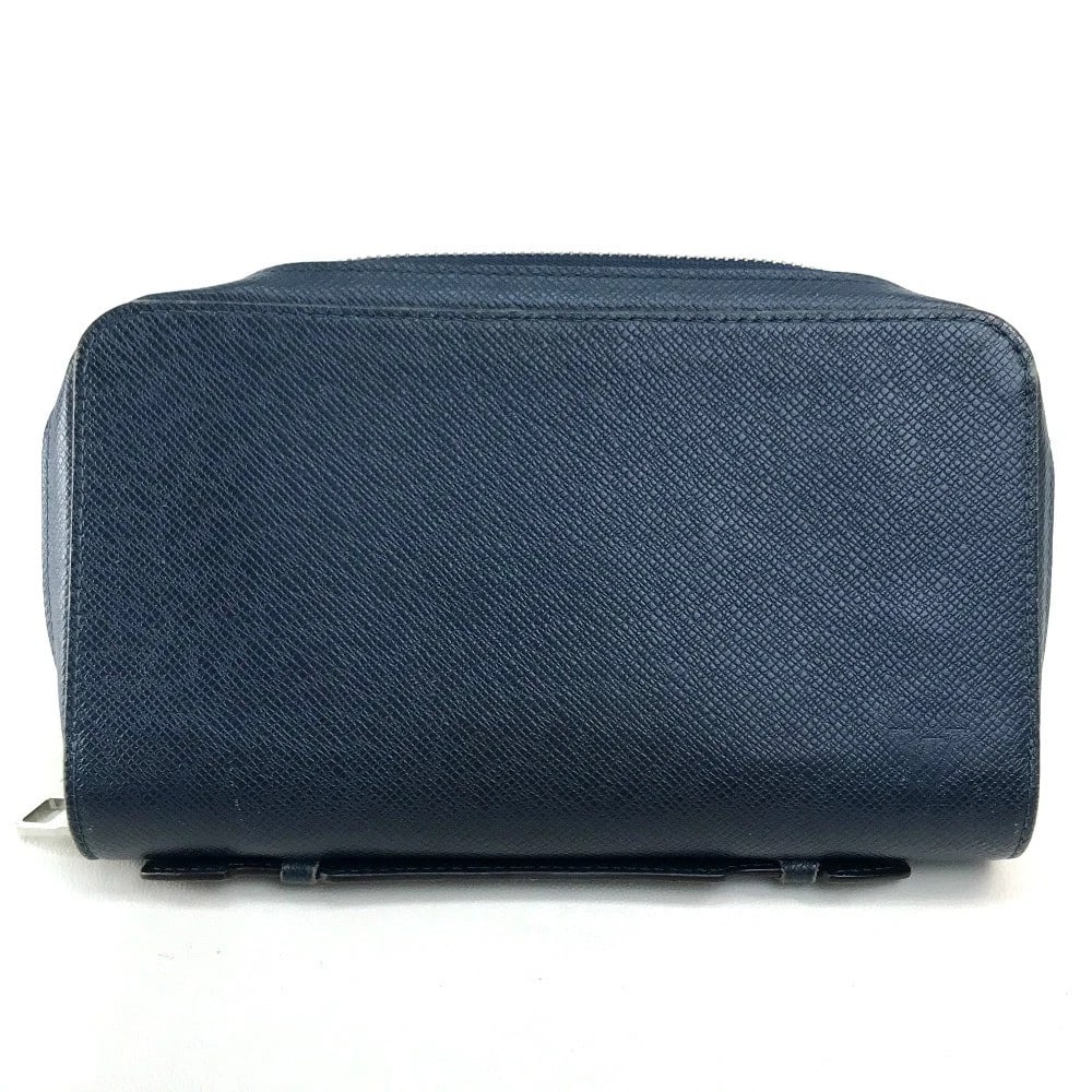 LOUIS VUITTON TAIGA ZIPPY XL CLUTCH BAG: LOUIS VUITTON Taiga Zippy XL Clutch bag Brand: LOUIS VUITTON Type/Style: Long Wallet Material: Taiga Leather Color: Ocean / Blue Based Size: W8.7xH5.1xD1.6inch / W22cmxH13cmxD4cm Accessories: None