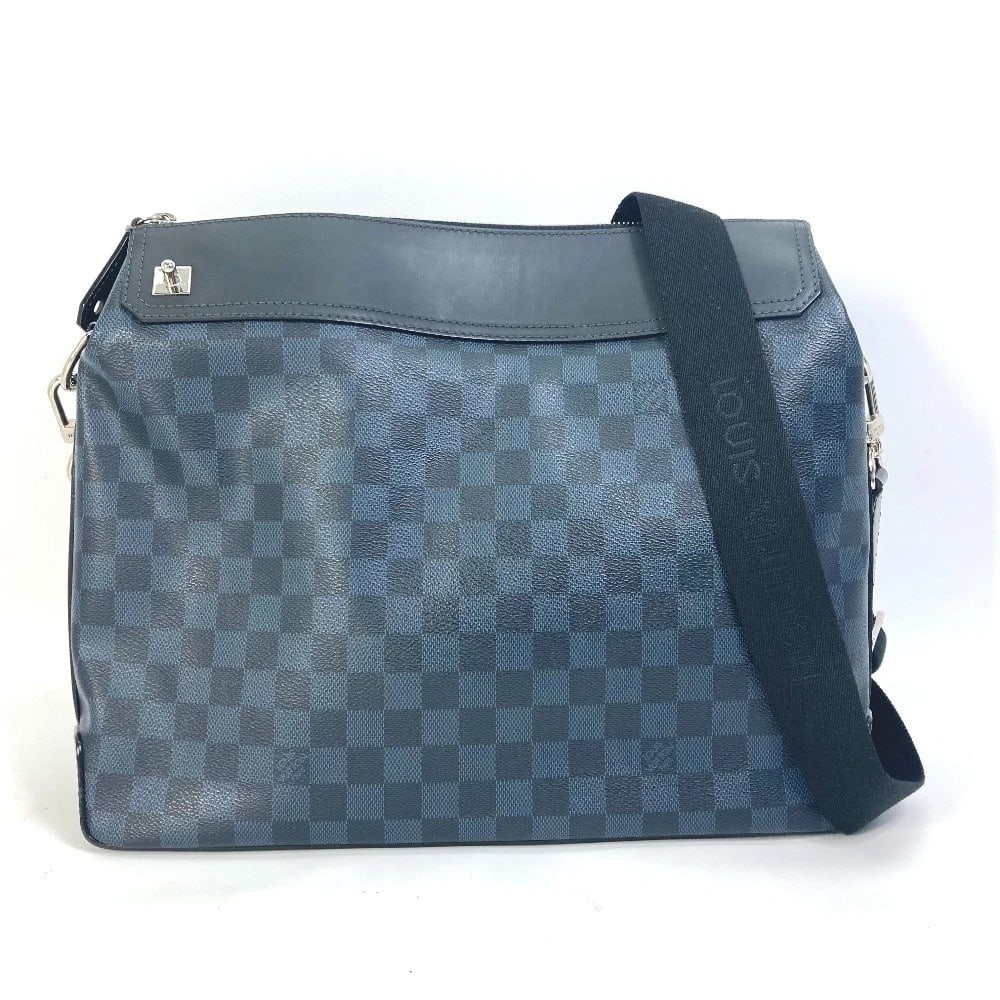 LOUIS VUITTON DAMIER COBALT SHOULDER BAG: LOUIS VUITTON Damier Cobalt Shoulder Bag Brand: LOUIS VUITTON Type/Style: Shoulder Bag Material: Damier Cobalt Canvas Color: Navy Size: W13.6xH10.8xD3.1inch / W34.5cmxH27.5cmxD8cm Accessories: None