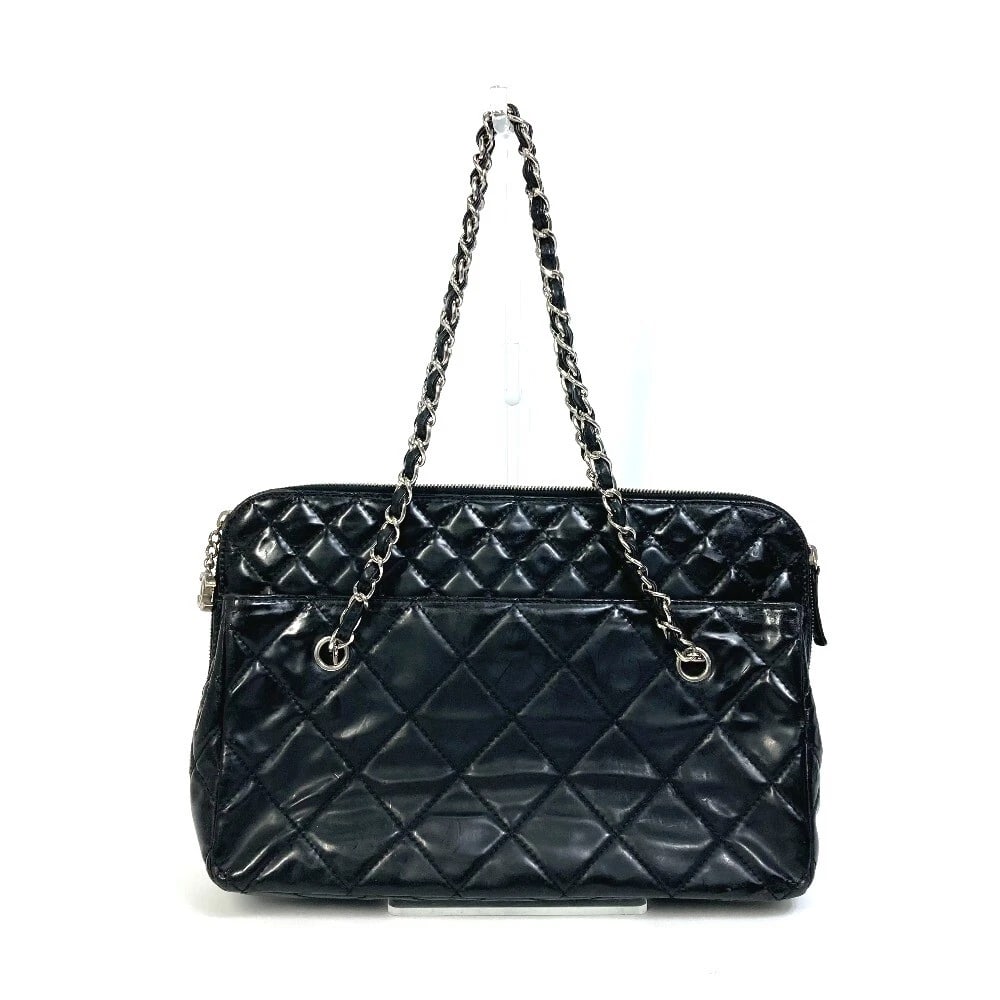 CHANEL MATELASSE TOTE BAG SHOULDER BAG: CHANEL Matelasse Tote bag Shoulder Bag Brand: CHANEL Type/Style: Shoulder Bag Material: Patent Leather Color: Black Size: W13.0xH9.1xD3.9inch / W33cmxH23cmxD10cm Shoulder longest: 27.6inch / 70cm