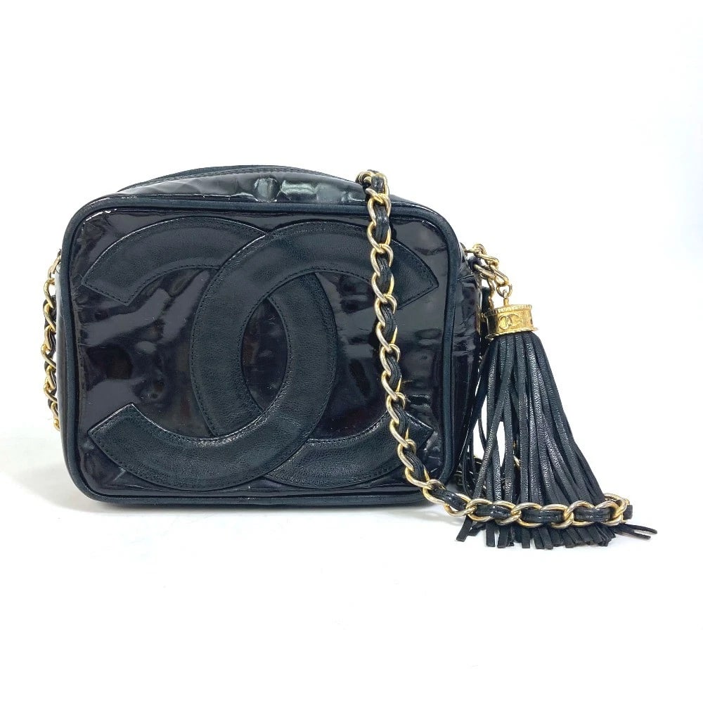 CHANEL CC POCHETTE TASSEL BAG FRINGE CHAIN CROSSBODY SHOULDER BAG: CHANEL CC Pochette tassel Bag Fringe Chain Crossbody Shoulder Bag Brand: CHANEL Type/Style: Shoulder Bag Material: enamel/Leather Color: Black Size: W5.7xH4.5xD2.6inch / W14.5cmxH11.5cmxD6.5cm