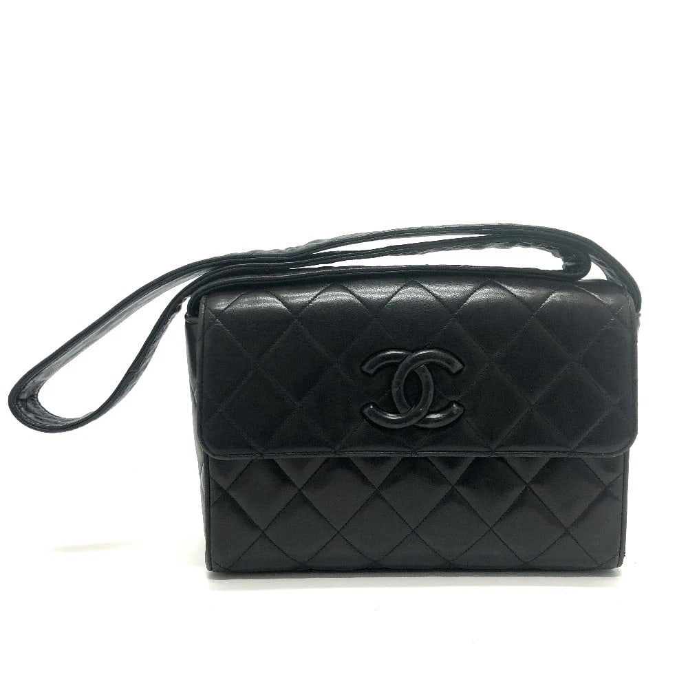CHANEL CC CC MARK MATELASSE SHOULDER BAG: CHANEL CC CC Mark Matelasse Shoulder Bag Brand: CHANEL Type/Style: Shoulder Bag Material: Lambskin Leather Color: Black/Gold Hardware Size: W9.4xH7.7xD3.1inch / W24cmxH19.5cmxD8cm Shoulder longest: