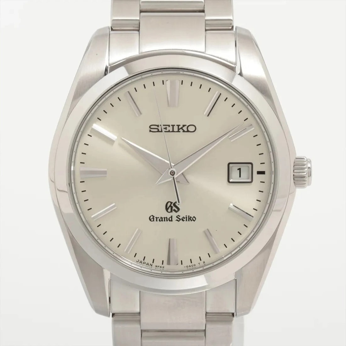 GRAND SEIKO SS QZ SILVER WATCH: Grand Seiko Ss Qz Silver Watch Brand: Grand Seiko Type/Style: Wristwatch Material: SS Color: Dial Color Silver Size: Case:W1.2 x H1.2inch / W35 x H35 Circumference of Wrist:5.7inch / 14.5
