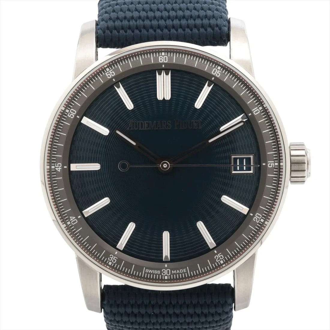 AUDEMARS PIGUET SS & LEATHER AT BLUE DIAL WATCH: Audemars Piguet Ss & Leather At Blue Dial Watch Brand: Audemars Piguet Type/Style: Wristwatch Material: SS & Leather Color: Dial Color Blue Size: Case:W1.6 x H1.6inch / W40 x H40 Circumference of Wris
