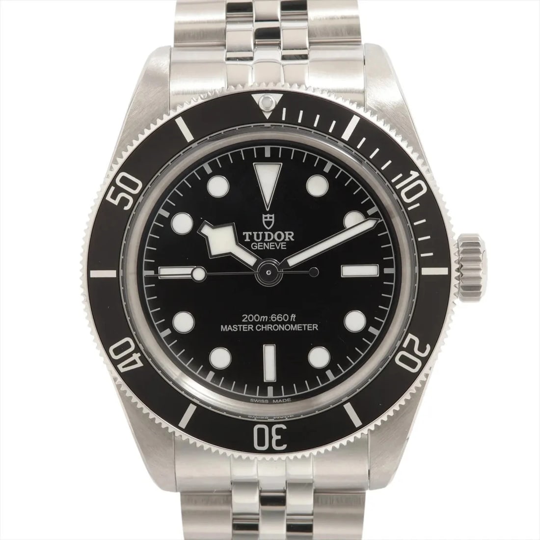TUDOR BLACK BAY SS AT BLACK DIAL WATCH: Tudor Black Bay Ss At Black Dial Watch Brand: Tudor Type/Style: Wristwatch Material: SS Color: Dial Color Black Size: Case:W1.6 x H1.6inch / W41 x H41 Circumference of Wrist:8.1inch / 20.5
