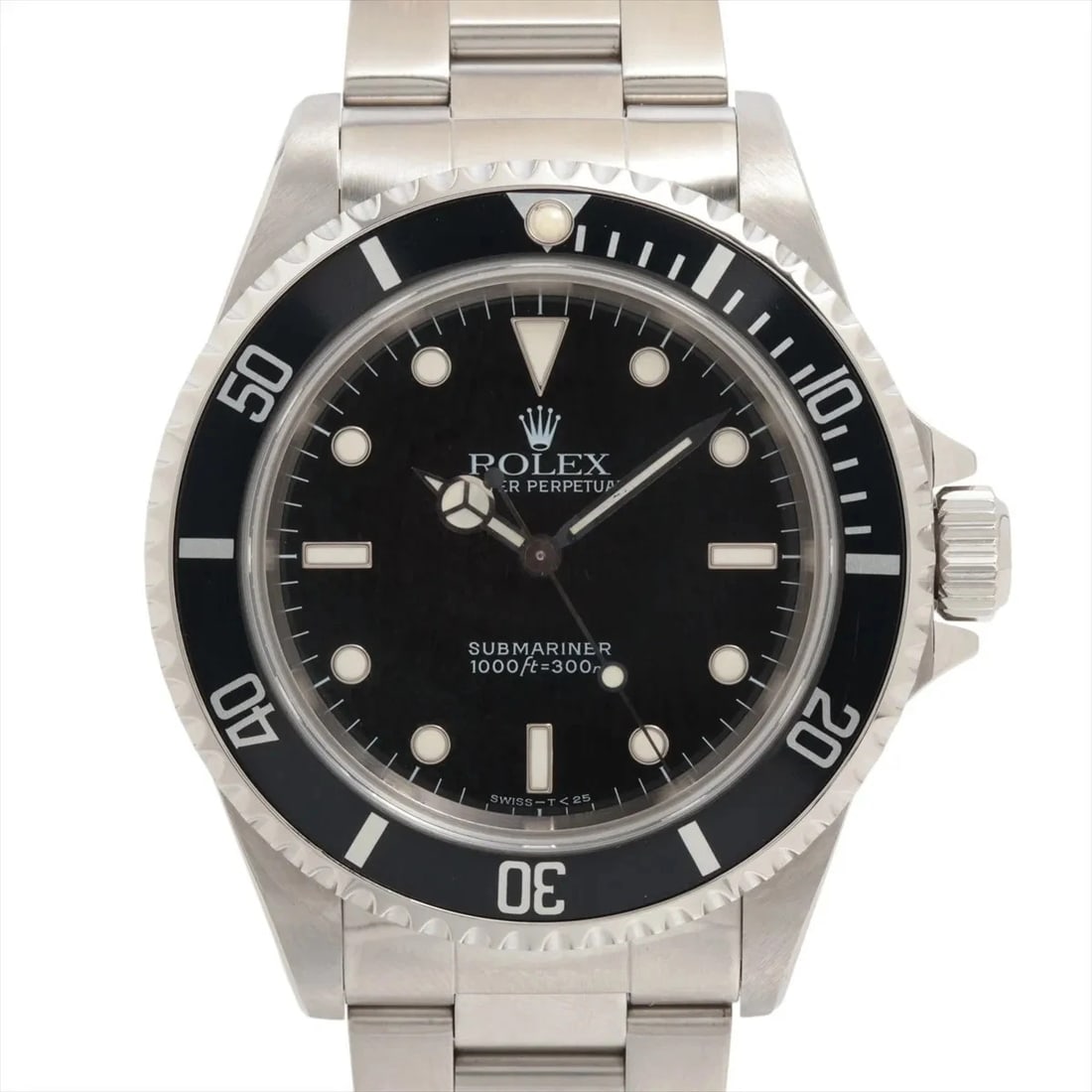 ROLEX SUBMARINER SS AT BLACK DIAL WATCH: Rolex Submariner Ss At Black Dial Watch Brand: Rolex Type/Style: Wristwatch Material: SS Color: Dial Color Black Size: Case:W1.6 x H1.6inch / W40 x H40 Circumference of Wrist:6.7inch / 17