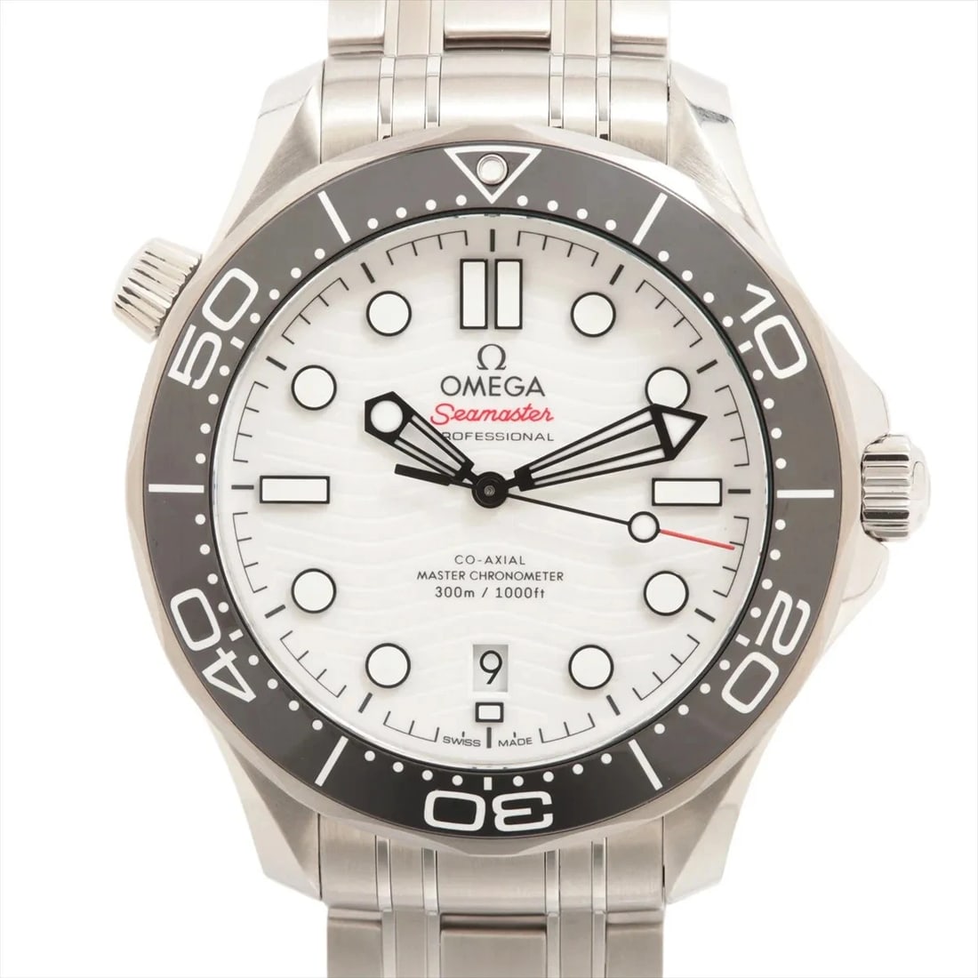 OMEGA SEAMASTER PROFESSIONAL DIVER CO-AXIAL MASTER WATCH: Omega Seamaster Professional Diver Co-Axial Master Watch Brand: Omega Type/Style: Wristwatch Material: SS & Rubber Color: Dial Color White Size: Case:W1.6 x H1.6inch / W42 x H42 Circumference of Wrist