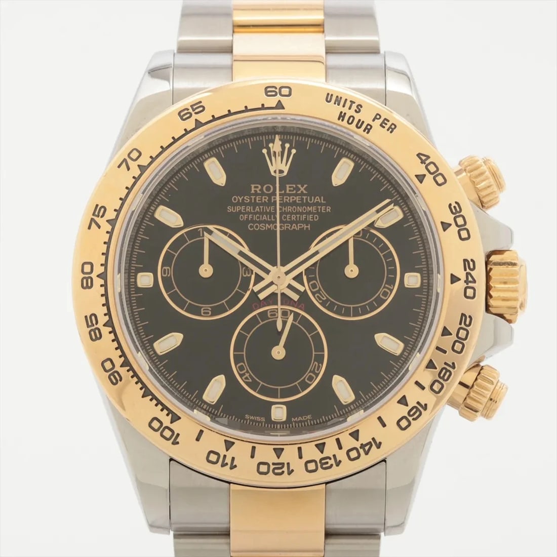 ROLEX COSMOGRAPH DAYTONA AT BLACK DIAL WATCH: Rolex Cosmograph Daytona At Black Dial Watch Brand: Rolex Type/Style: Wristwatch Material: SS?YG Color: Dial Color Black Size: Case:W1.6 x H1.6inch / W40 x H40 Circumference of Wrist:6.5inch / 16.5