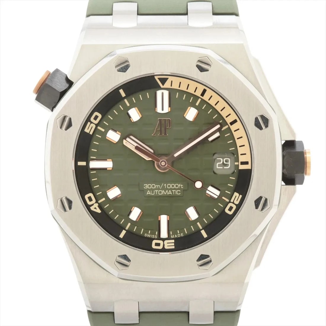 AUDEMARS PIGUET ROYAL OAK OFFSHORE DIVER SS & RUBBER AT WATCH: Audemars Piguet Royal Oak Offshore Diver Ss & Rubber At Watch Brand: Audemars Piguet Type/Style: Wristwatch Material: SS & Rubber Color: Dial Color khaki green Size: Case:W1.6 x H1.6inch / W42 x H42 C