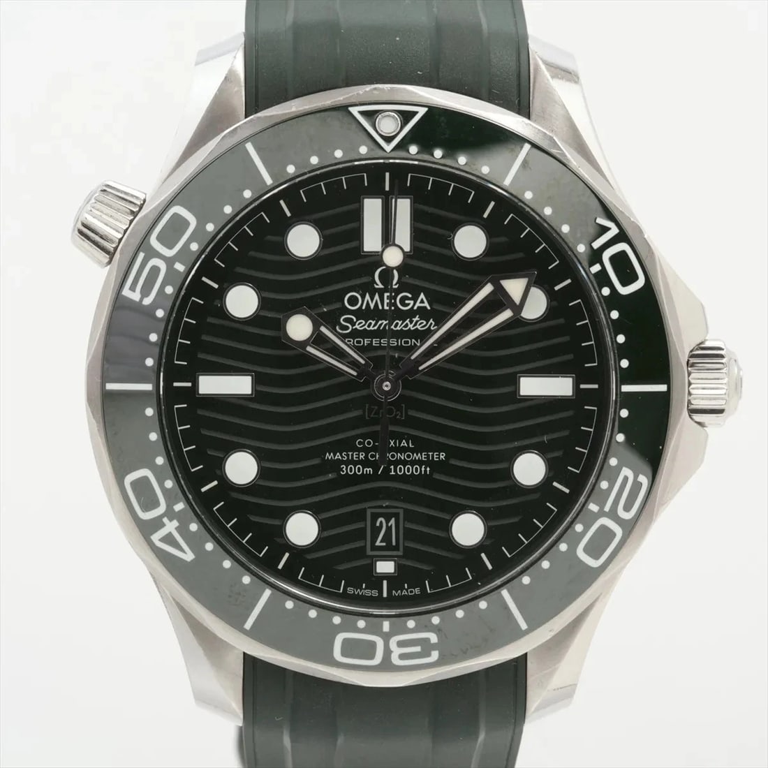 OMEGA SEAMASTER PROFESSIONAL DIVER CHRONOMETER WATCH: Omega Seamaster Professional Diver Chronometer Watch Brand: Omega Type/Style: Wristwatch Material: SS & Rubber Color: Dial Color Green Size: Case:W1.6 x H1.6inch / W42 x H42 Circumference of Wrist:7.9