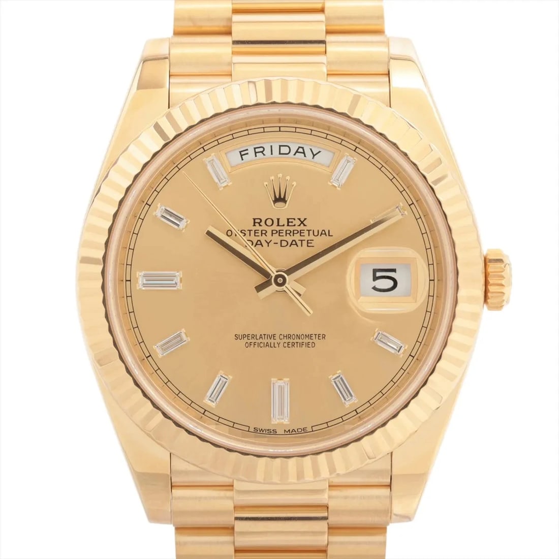 ROLEX DAY-DATE 40 YG AT CHAMPAGNE WATCH: Rolex Day-Date 40 Yg At Champagne Watch Brand: Rolex Type/Style: Wristwatch Material: YG Color: Dial Color Champagne Size: Case:W1.6 x H1.6inch / W40 x H40 Circumference of Wrist:7.1inch / 18 Acce